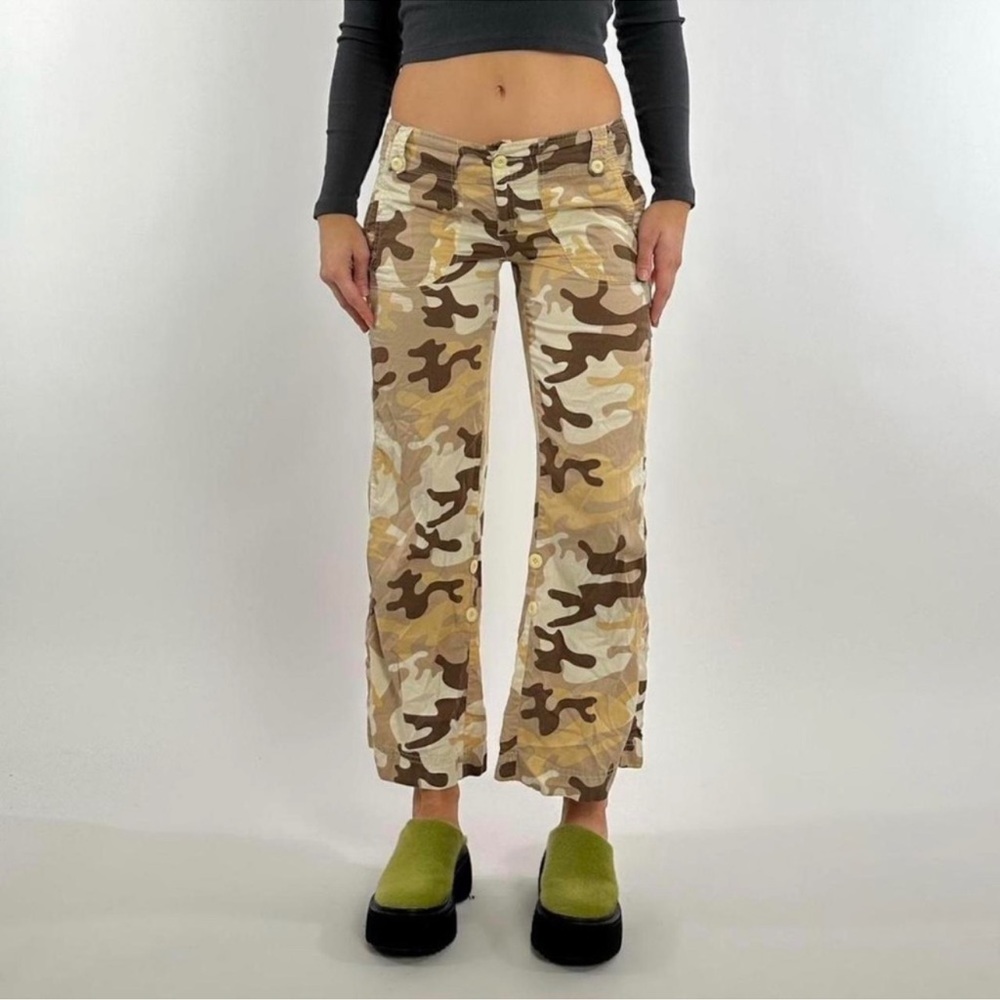 NWT Y2K Low Rise Cropped Camo Pants Bitten Size 18